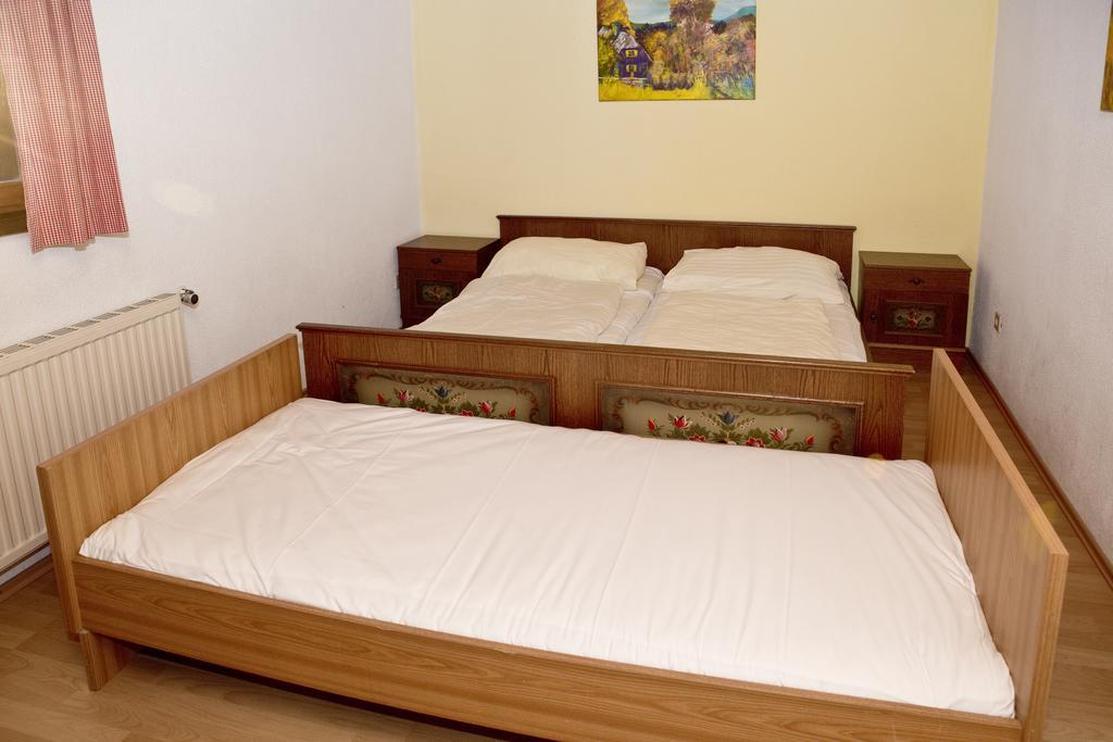 Altes Almhaus Hotel Maria Lankowitz Szoba fotó