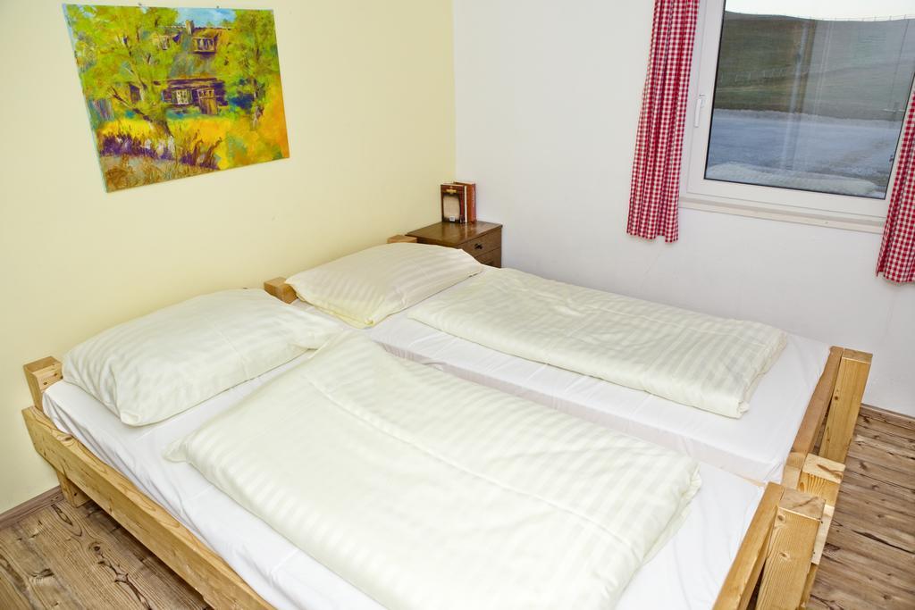 Altes Almhaus Hotel Maria Lankowitz Szoba fotó